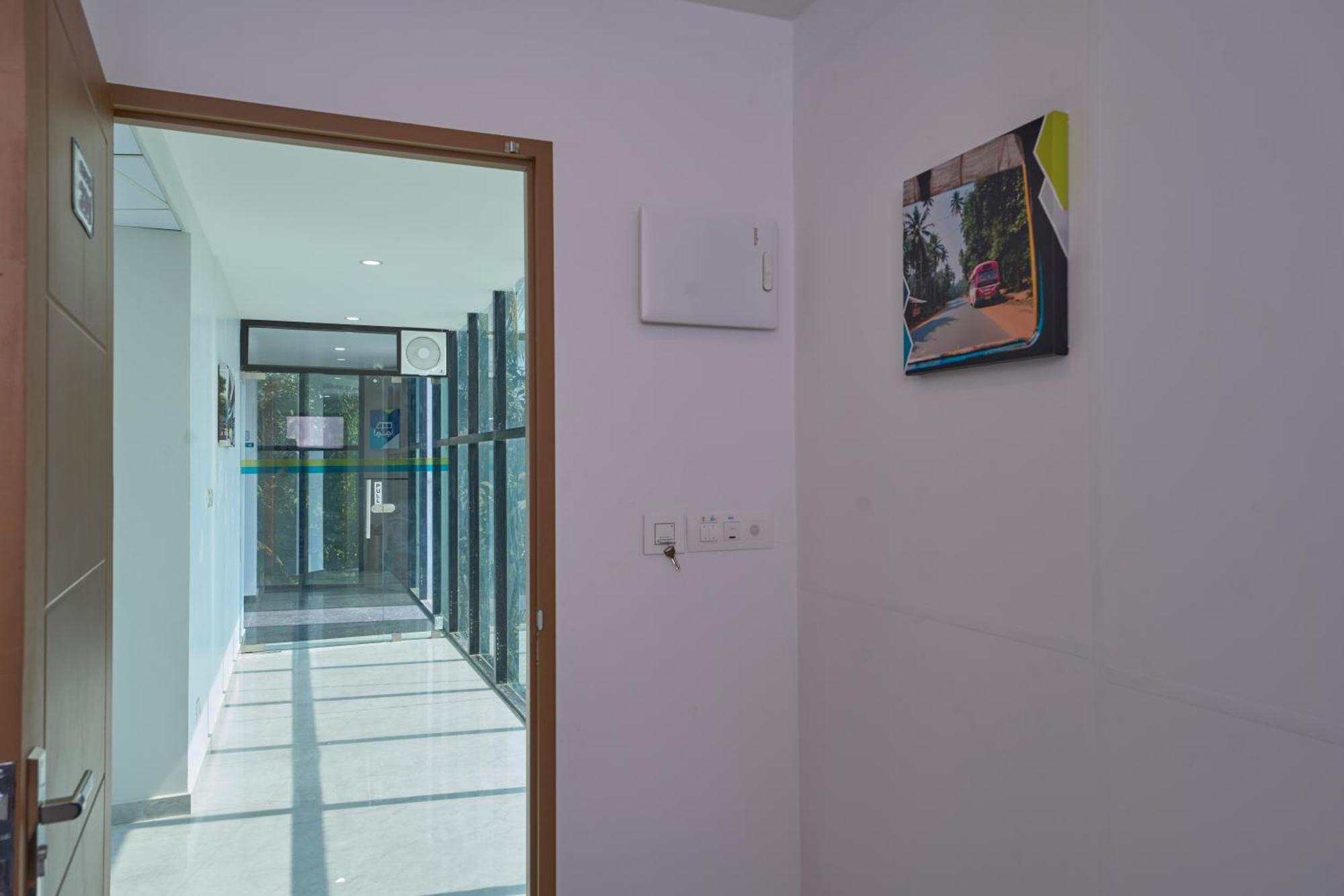 Sapphire Club Hub Hotel Kochi Exterior photo